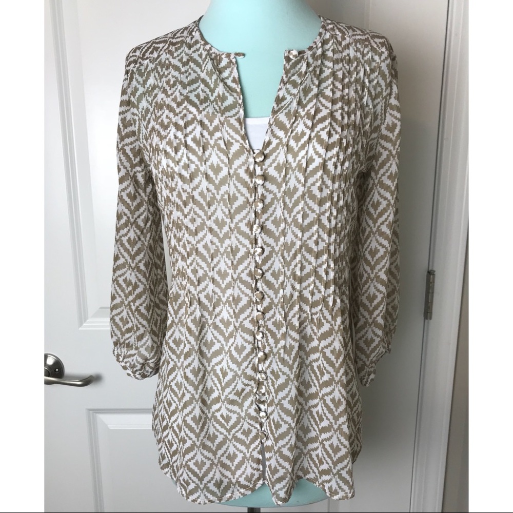 NY&C: white & beige print, 3/4 sleeve, sheer top